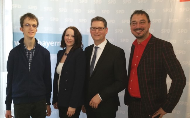 v.l.n.r. Linus Förster, Thorsten Schäfer-Gümbel, Lisa Krüger (OV-Vorsitzende) , Steffen Sonnenleitner